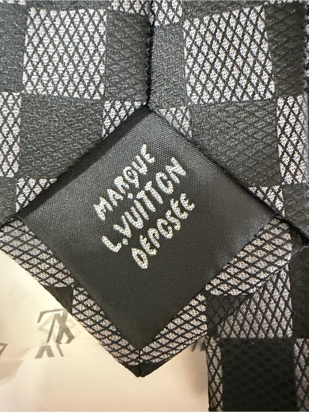 Louis Vuitton Checkered Tie - Picture 4 of 7